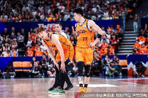记者：这对上海来说可能只是开始 有当打之年的核心阵容&青年储备